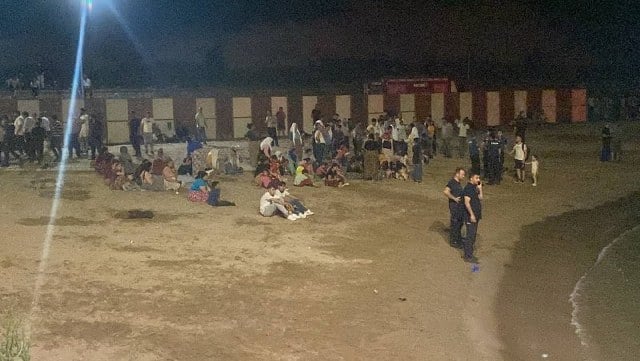 Kocaeli'nin Darıca ilçesinde serinlemek için girdiği denizde kaybolan 13 yaşındaki çocuğu arama çalışmaları 8 saat sürdü. Çalışmaların sonunda çocuğun cansız bedeni denizde bulundu.