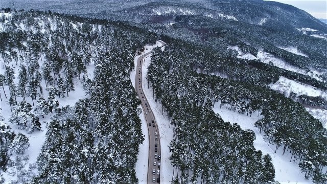 Yaz kış turizm açısından Bursa'nın en önemli bölgesi olan 13 bin hektar yüz ölçümlü Uludağ Milli Parkı'nın yeni alan sınırları belli oldu.