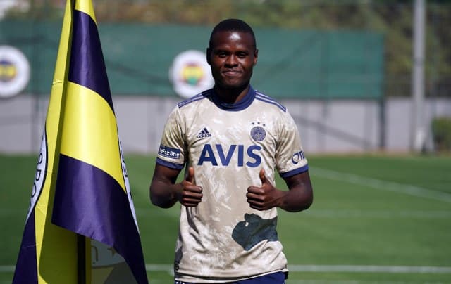 Fenerbahçe, 30 yaşındaki Tanzanyalı forvet Mbwana Ally Samatta'nın Yunanistan ekibi PAOK'a transfer olduğunu duyurdu.