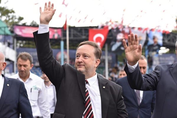 Türkiye Geleneksel Güreşler Federasyonu tarafından düzenlenen CW Enerji Türkiye Yağlı Güreş Ligi'nin son karşılaşmaları, bu yıl 63. kez gerçekleştirilecek olan Kurtdereli Mehmet Pehlivan Güreşleri'nde yapılacak.