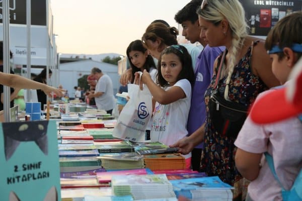 Bu yıl 6.düzenlenen Edremit Kitap Fuarı , 14-20 Ağustos tarihleri arasında düzenlenecek.