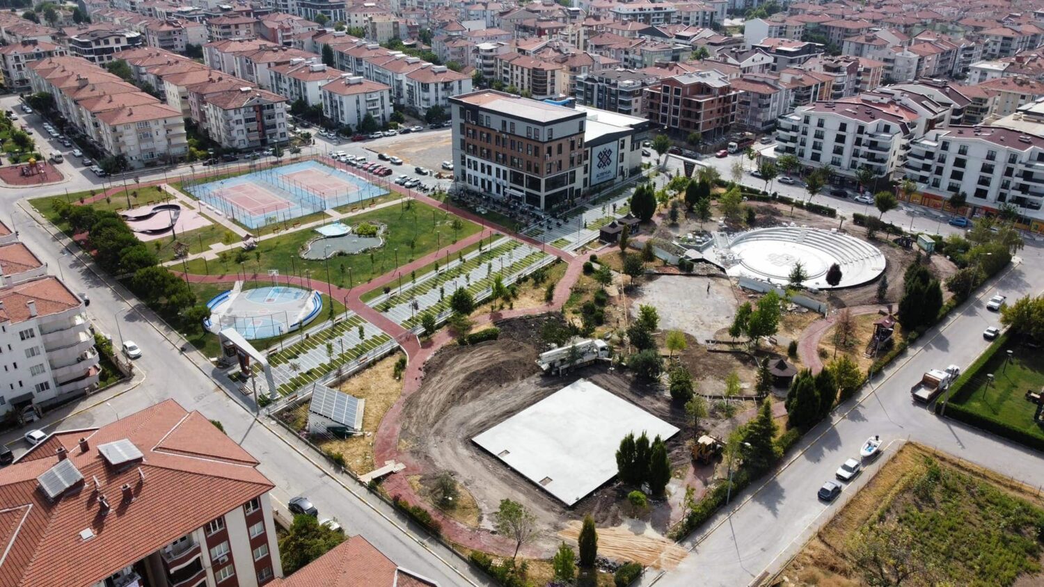 Altıeylül Belediyesi, Gazi Mustafa Kemal Atatürk Yaşam Kompleksi’nin 1. etabını tamamladı.
