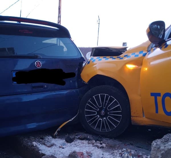 Beyoğlu'ndan aldığı yolcuları Gaziosmanpaşa'ya götüren taksi şoförü Samet Kubiloğlu, aracına yapılan silahlı saldırı sonucu hayatını kaybetti. Olayda silahlı saldırganların taksideki yolcuların husumetlisi olduğu iddia edildi. Hayatını kaybeden taksi şoförünün evli ve iki çocuk babası olduğu belirlendi.
