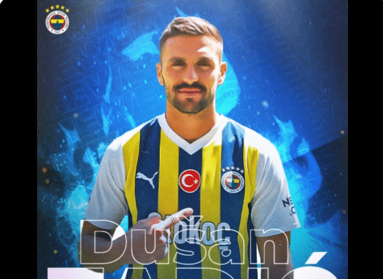 Fenerbahçe, 34 yaşındaki Sırp oyuncu Dusan Tadic'in transferini Kamuyu Aydınlatma Platformu'na bildirdi.