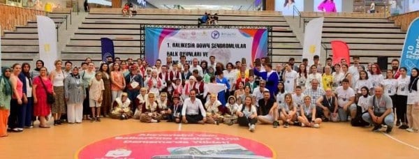 Balıkesir Down Sendromlular Halk Oyunları ve Dans Festivali, 16 Temmuz 2023 tarihinde Balıkesir Esas 10 Burda AVM’de gerçekleştirildi. Festivale, Balıkesir Valiliği, Balıkesir Büyükşehir Belediyesi, Balıkesir Kent Konseyi ve Gençlik ve Spor İl Müdürlüğü ev sahipliği yaptı.
