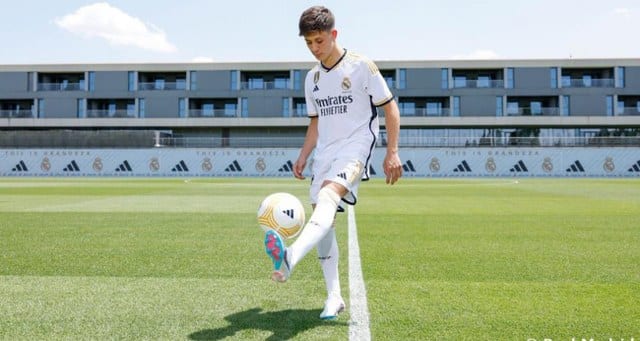 Sosyal medya ölçümlemelerinde Real Madrid’in yeni yıldızı Arda Güler, sosyal medyada son zamanların en çok konuşulan transferi oldu. Real Madrid’in Arda transferini duyurduğu sosyal medya hesapları, 1 milyona yakın takipçi kazanımı, yaklaşık 500 milyon görüntülenmeyle rekor kırdı.