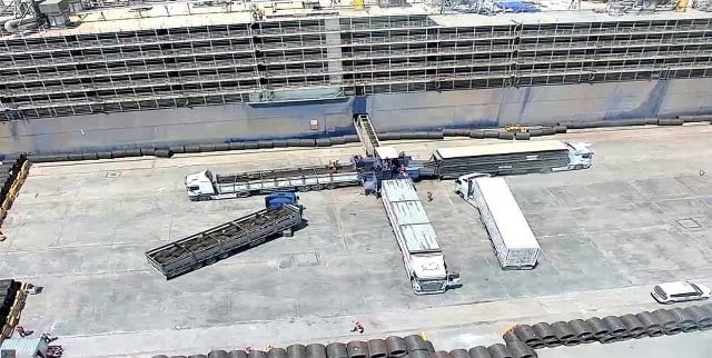 Toplam 26 bin 875 adet besilik sığırın bulunduğu Panama bandıralı, Uruguay'dan gelen Nada (Livestock Carrier) adlı gemi, Çelebi Bandırma Limanı'nda 7 no'lu rıhtıma yanaştı.