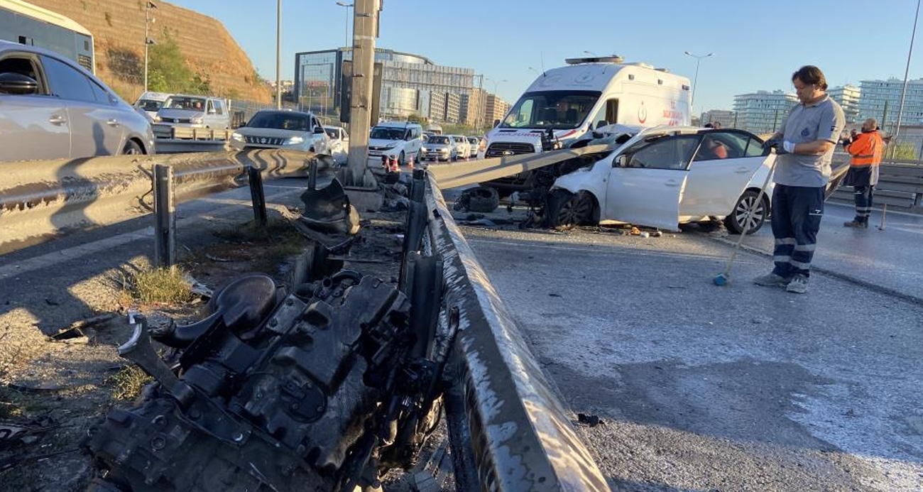 Bakırköy E-5 Karayolu Sefaköy mevkiinde, direksiyon hakimiyetini kaybeden bir otomobil, bariyerlere çarparak durdu. Otomobilin sürücüsü Mertcan A. (19) olay yerinde hayatını kaybetti.