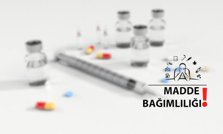Ailelerin rolü, gençlerin madde kullanımı üzerinde büyük bir etkiye sahiptir.