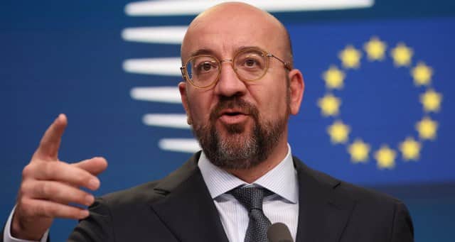 Avrupa Birliği (AB) Konseyi Başkanı Charles Michel, Azerbaycan Cumhurbaşkanı İlham Aliyev ve Ermenistan Başbakanı Nikol Paşinyan’la gerçekleştirdiği görüşmeye ilişkin "Barış sürecine olan güçlü bağlılığından dolayı liderleri takdir ediyorum" ifadelerini kullandı. 
