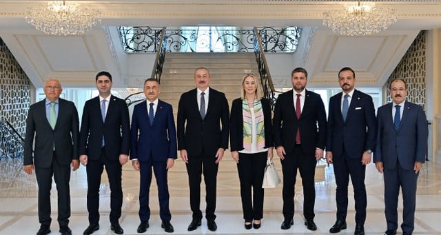 TBMM Dışişleri Komisyonu Başkanı Fuat Oktay, Azerbaycan Cumhurbaşkanı İlham Aliyev ile görüştü.