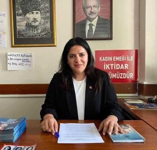 CHP Bandırma Kadın Kolları Başkanı Canan Zivane