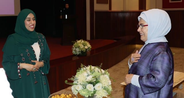 Cumhurbaşkanı Recep Tayyip Erdoğan'ın eşi Emine Erdoğan, Birleşik Arap Emirlikleri (BAE) temasları kapsamında Kadınlar Genel Birliği’ni ziyaret etti.
