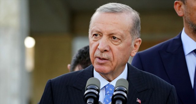 Cumhurbaşkanı Recep Tayyip Erdoğan, FIVB Challenger Kupası finalinde şampiyon olan ve 2024 FIVB Voleybol Milletler Ligi’ne katılmaya hak kaza