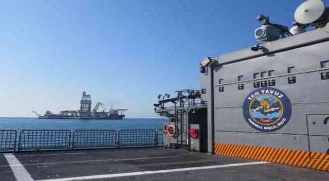 Milli Savunma Bakanlığı, Karadeniz'de faaliyetlerine devam eden Kanuni, Yavuz ve Fatih sondaj gemilerine refakat eden TCG Yavuz gemisi hakkında bilgi verdi.
