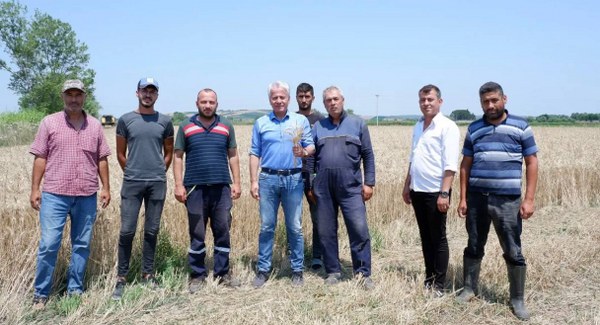 Susurluk Belediyesi #beraberüretelim Projesi kapsamında 75 kilogram Ata Tohumu buğdayı ile başladığı yolculuğuna 2023 yılında 13 Ton Ata tohumu buğdayı üretimi ile başarısına başarı ekledi.