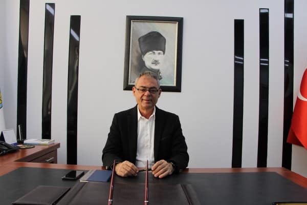 Küresel ısınmanın her dönemde etkisini arttırarak sürdürmesi, mevsim ve mevsim geçişlerindeki anormallikler Türk Tarımı ve Türk Çiftçisini olumsuz yönde etkilemeye devam ediyor. Bu kapsamda Güney Marmarada başlanan ayçiçeği hasadında verim bu yıl beklenenin altında oldu.