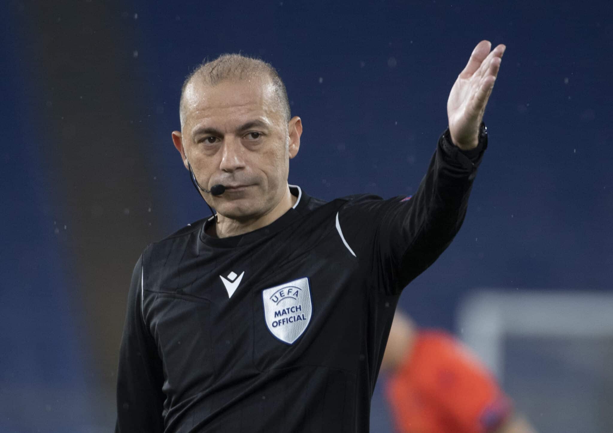 Gürcistan Futbol Federasyonu Eski FIFA kokartlı hakem Cüneyt Çakır'ın Hakem Departmanı Başkanlığı görevine getirildiğini açıkladı.