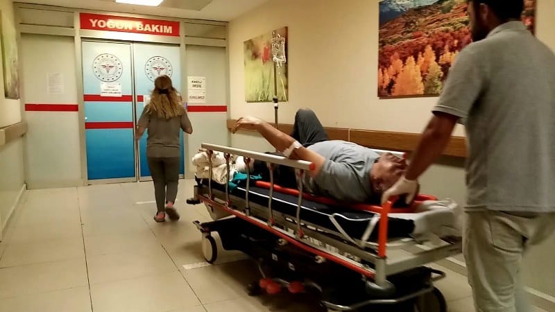 Bursa'nın İnegöl ilçesinde temizlediği silahı ateş alan kişi ayağından yaralanarak hastaneye kaldırıldı.