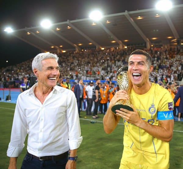 Al-Nassr, Arap Kulüpler Şampiyonası finalinde Al-Hilal'i uzatmalar sonucunda 2-1 yenerek şampiyon oldu. Bu zaferde 2 gol atan Cristiano Ronaldo, Suudi Arabistan kariyerindeki ilk kupasını kazandı ve müsabakadaki performansıyla dikkat çekti.