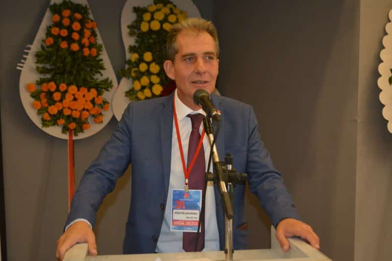 Balıkesir’in Ayvalık ilçesinde, Cumhuriyet Halk Partisi (CHP) İlçe Başkanlığı’nın olağan kongresi İsmet İnönü Kültür Merkezi