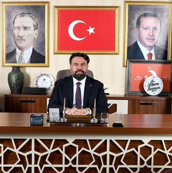 AK Parti Balıkesir İl Başkanı Dt. Ekrem Başaran, AK Parti’nin kuruluşunun 22’inci kuruluş yıldönümünde yayımladığı mesajda “Milletin Partisi AK Parti, 2053 ve 2071 hedeflerine emin adımlarla ilerliyor” dedi. 