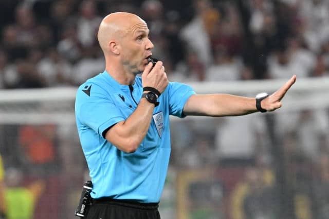 UEFA Şampiyonlar Ligi play-off turu ilk maçında Galatasaray-Molde mücadelesini yönetecek hakem belli oldu. Mücadelede İngiliz hakem Anthony Taylor