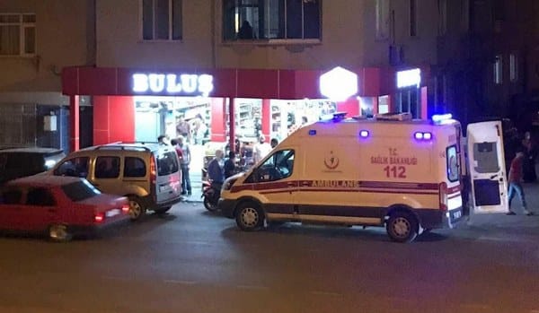 Bursa'nın İnegöl ilçesine bağlı Mahmudiye mahallesinde meydana gelen silahlı kavgada bir kişi ağır şekilde yaralandı.