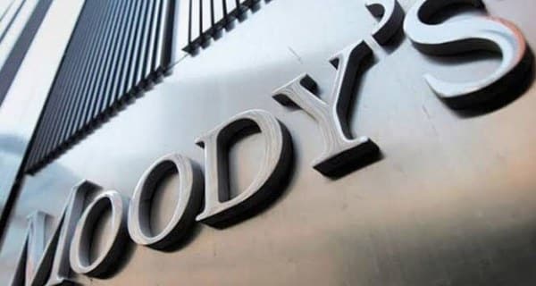 Uluslararası kredi derecelendirme kuruluşu Moody's, bugün yayımladığı raporda Türk bankacılık sektörünün görünümünü 'negatif'ten 'durağan'a revize ettiğini duyurdu.