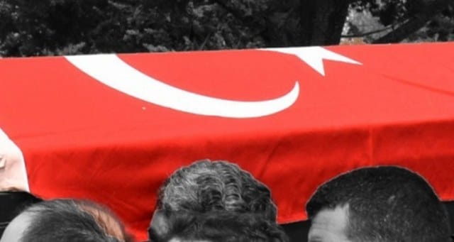 Pençe-Kilit operasyon bölgesinde Piyade Astsubay Kıdemli Çavuş Buğra Çalgay askeri araç kazası sonucu şehit oldu.