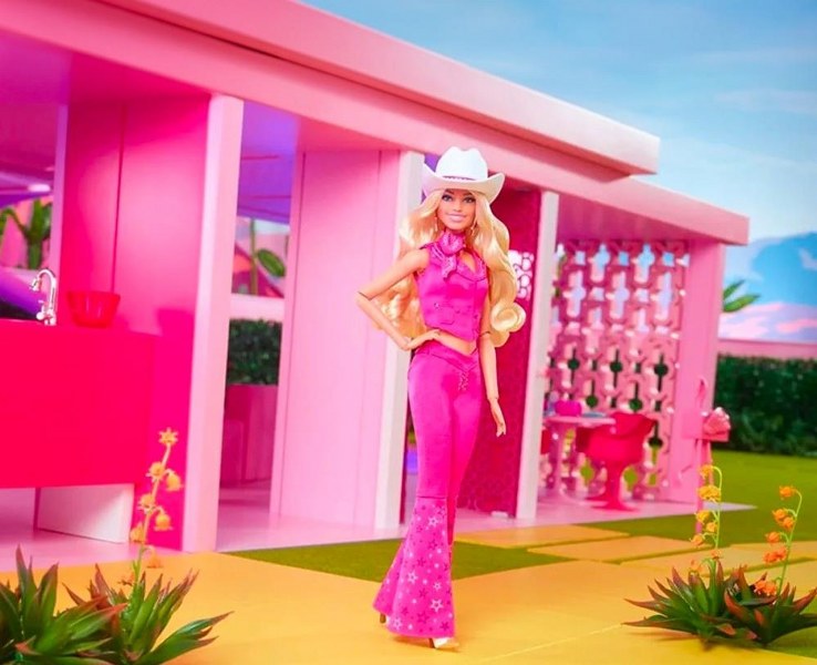 Barbie akımı estetikte de görülmeye başladı. Estetik cerrahlarında Barbie yoğunluğu başladı.