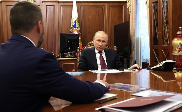 Rusya Devlet Başkanı Vladimir Putin, Rusya’da dün düşen uçakta hayatını kaybeden Rus paralı asker grubu Wagner’in lideri Evgeny Prigojin hakkında yaptığı ilk açıklamada başsağlığı diledi.