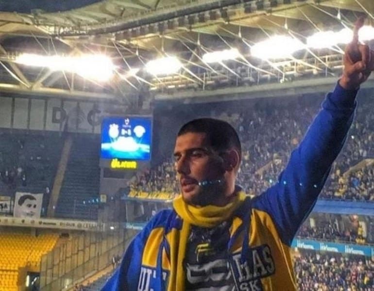 Fenerbahçe tribün liderine silahlı saldırı kamerada