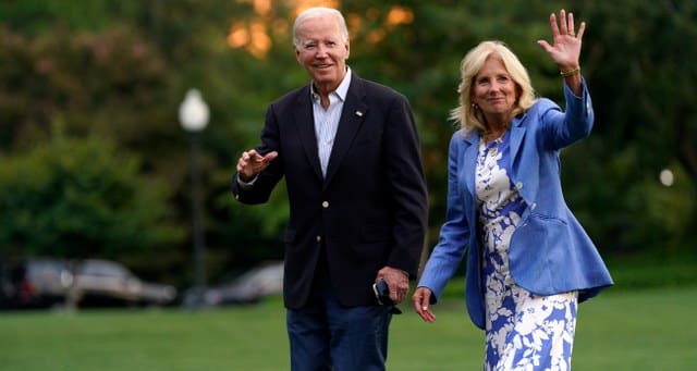 ABD Başkanı Joe Biden'ın, Hindistan’daki G20 Liderler Zirvesi sonrasında Vietnam’ın başkenti Hanoi’ye de bir ziyarette bulunacağı açıklandı.