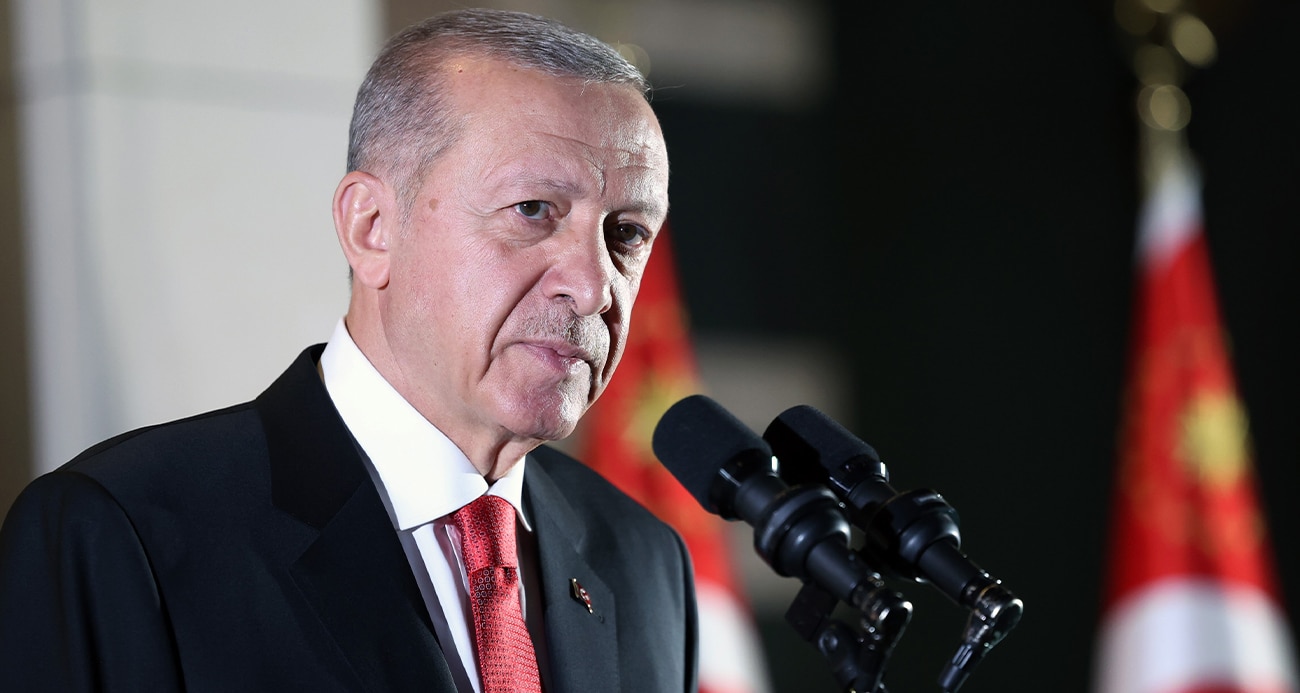 Cumhurbaşkanı Recep Tayyip Erdoğan, “17 Temmuz itibariyle askıya alınan girişimin, kapsamı genişletilerek tekrar uygulanması için temaslarımız devam ediyor. Sayın Putin Afrika gibi ülkelerin gıda erişimiyle ilgili bizim gibi bir hassasiyet gösteriyor. Şüphesiz bu sorunun daha fazla çıkmaza girmeden çözümü, Batılı ülkelerin sözlerini yerine getirmelerine bağlıdır” ifadelerini kullandı. fas