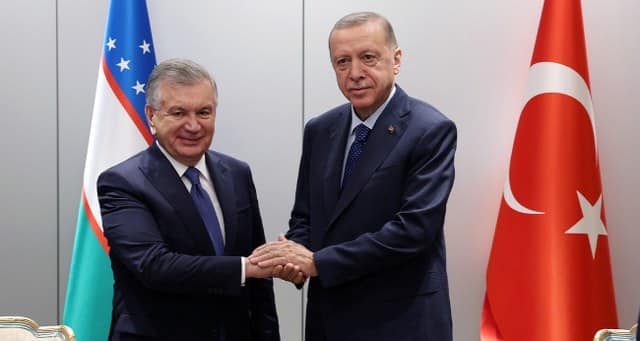 Cumhurbaşkanı Recep Tayyip Erdoğan, Özbekistan Cumhurbaşkanı Şevket Mirziyoyev ile görüşme gerçekleştirdi. 