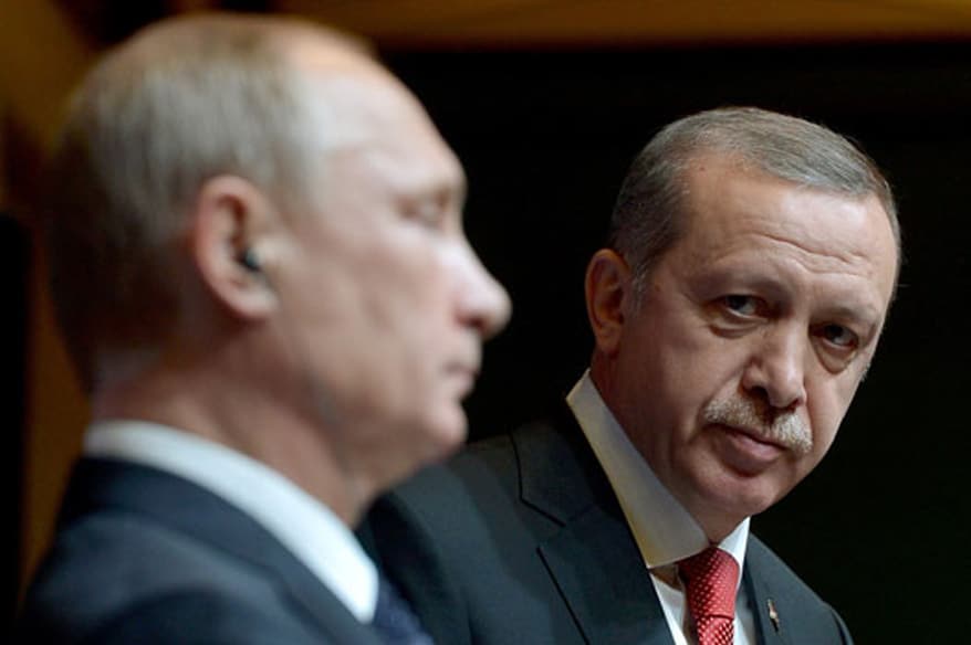 Cumhurbaşkanı Recep Tayyip Erdoğan, Rusya Devlet Başkanı Vladimir Putin ile telefonda görüştü. İletişim Başkanlığı'ndan yapılan açıklamaya göre iki lider, Putin'in Türkiye'ye ziyareti konusunda mutabık kaldı.