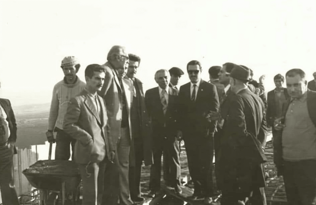 Balıkesir'in Bandırma ilçesinde yer alan ve 1972 yılında hayata geçirilemeyen Sonkurşun Anıtı projesi, Büyükşehir Belediye Başkanı Yücel Yılmaz'ın liderliğinde gerçekleştirilen çalışmalarla tamamlanma yolunda ilerliyor.