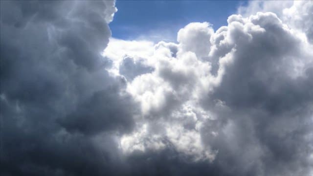 Meteoroloji Genel Müdürlüğünden alınan hava durumu tahminlerine göre, yurdun kuzey kesimlerinin parçalı, yer yer çok bulutlu, Marmara’nın doğu