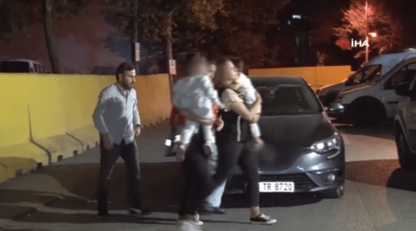 Esenyurt’ta vicdansız bir anne çocuğunu öldüresiye dövdü. Kendisini uyaran komşusuna da “Kendi çocuğumu öldürsem bile benim hakkımdır” dedi. 