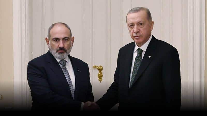 Cumhurbaşkanı Recep Tayyip Erdoğan ve Ermenistan Başbakanı Nikol Paşinyan arasındaki telefon görüşmesi iki ülkenin de gündemine oturdu. 