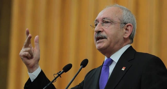 Cumhuriyet Halk Partisi (CHP) Genel Başkanı Kemal Kılıçdaroğlu,  'adaylık' soruları üzerine “Yarın Özgür Bey adaylığını ilan edecek” dedi.