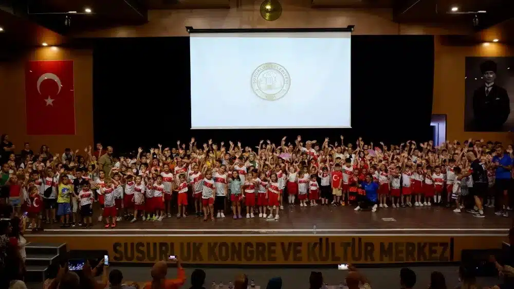 Her yıl Susurluk’ta gerçekleşen Susurluk Ayran Festivali ve 30 Ağustos Zafer Bayramı’nın bu yıl 43’ncüsü şölenler, konserler ve çeşitli etkinliklerle startını verdi.