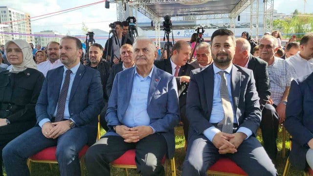 AK Parti Genel Başkan Vekili Binali Yıldırım, Beceriksiz bir İstanbul yönetimini görüyoruz. Bunlar artık miladını doldurdu, günleri sayılı dedi.