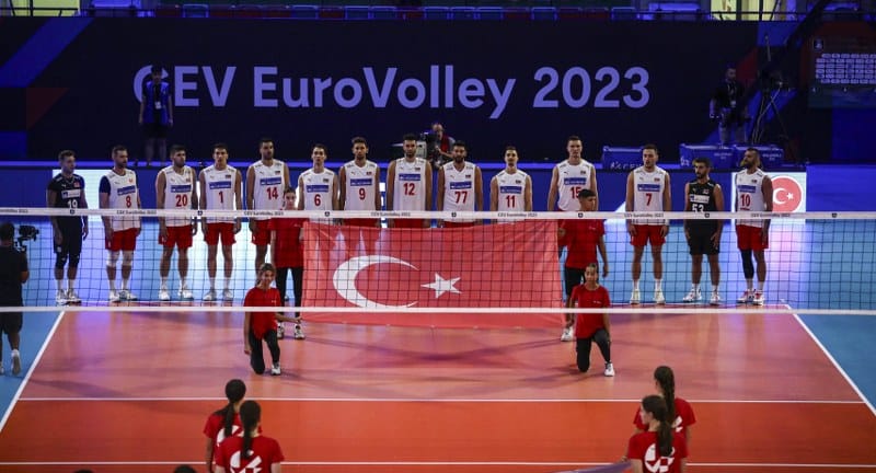 A Milli Erkek Voleybol Takımı, 2023 CEV Avrupa Voleybol Şampiyonası D Grubu’ndaki ikinci maçında Romanya’ya 3-2 mağlup oldu.