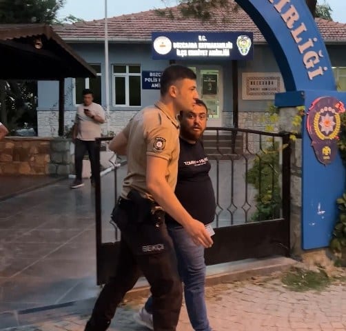 Çanakkale’nin Bozcaada ilçesinde eski eşi Halil Karabıyık tarafından uğradığı bıçaklı saldırı sonrası tedavi gördüğü hastanede çektiği