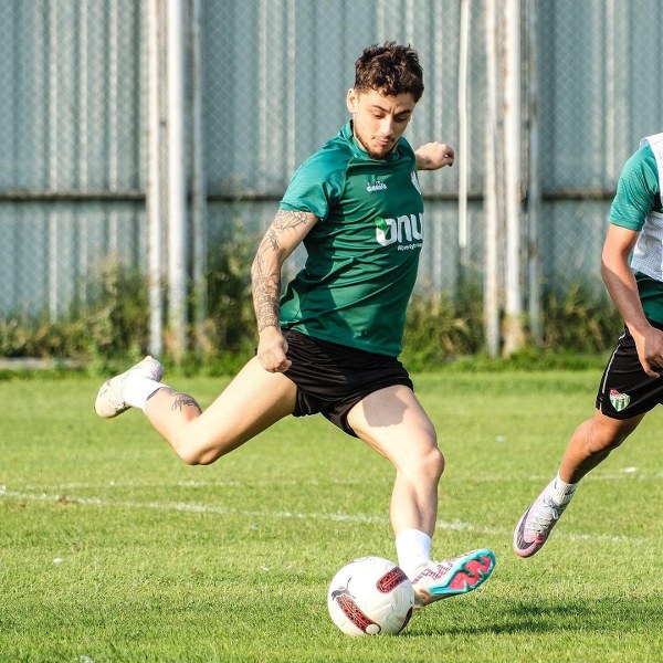 Bursaspor, Ankaraspor maçı için hazırlıklara bu akşam gerçekleştirilen antrenmanla başladı.