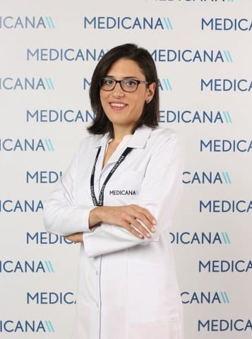 Uzmanlar okulların açılmasıyla birlikte çocukların kapalı ve kalabalık ortamlarda daha fazla zaman geçirdiğini, bu bakımdan da hijyenin ve aşılamanın çok önemli olduğunu vurguluyor.