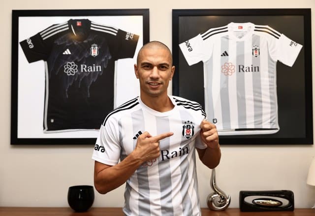 Beşiktaş, siyah-beyazlı formayla 2016-2017 sezonunda Süper Lig şampiyonluğu yaşayan Gökhan İnler ile 1 yıllık sözleşme imzalandığını duyurdu. 