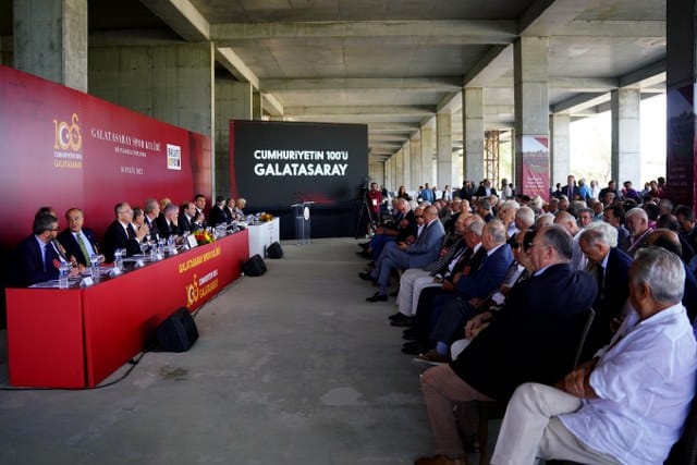 Galatasaray Spor Kulübü eylül ayı olağan divan kurulu toplantısı, Kemerburgaz Metin Oktay Tesisleri’nde gerçekleştirildi. 